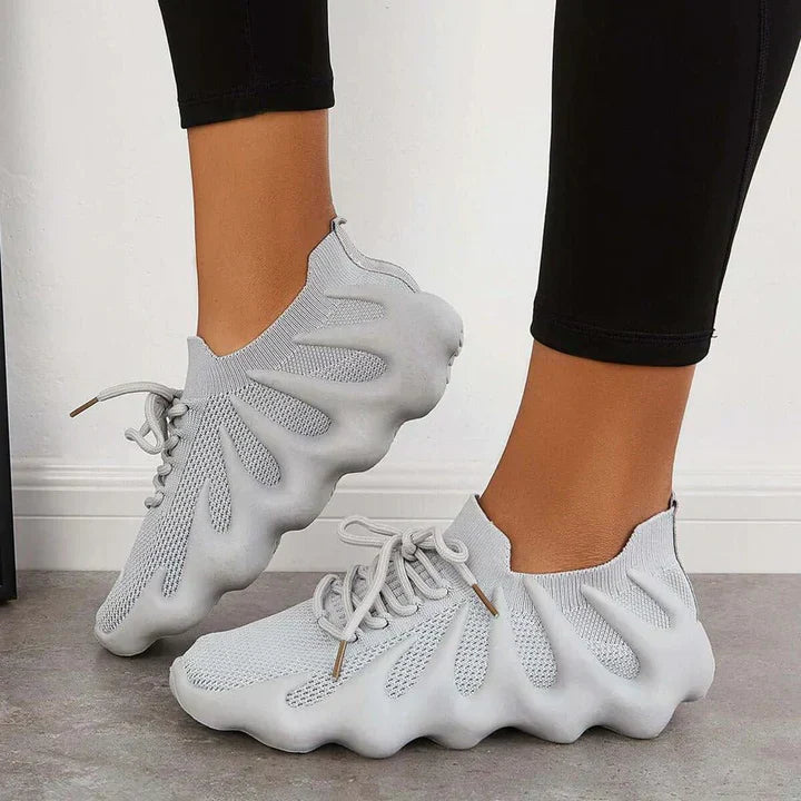 Futuristiske sneakers med åndbart design